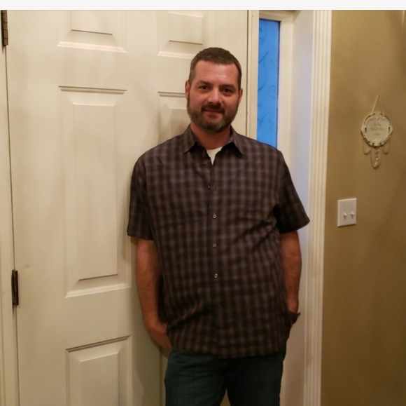 Mens button up casual shirt - Picture 2 of 4